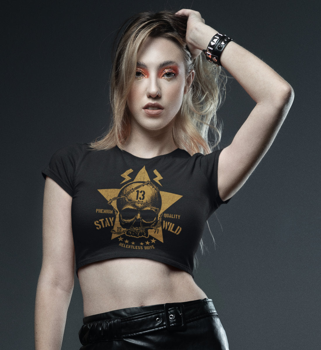 Stay Wild Skull - Relentless Drive - Premium Quality - Damen Organic Crop Top