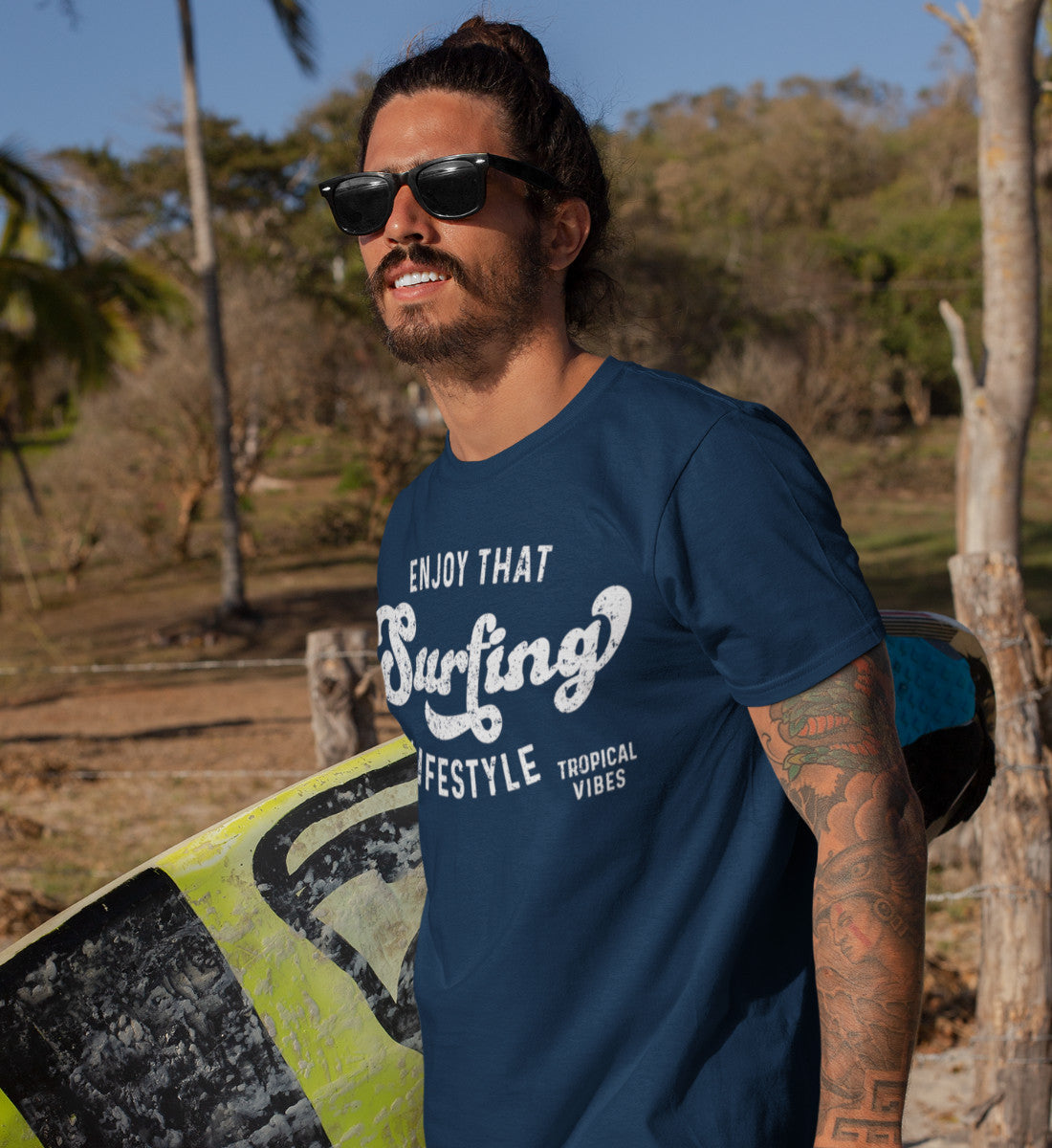 Enjoy That Surfing Lifestyle - Herren Premium Organic Shirt