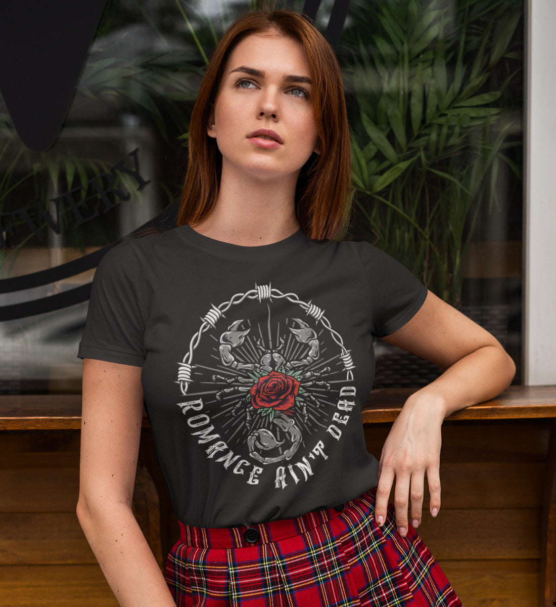 Romance Ain't Dead - Scorpion & Rose  - Damen Premium Organic Shirt