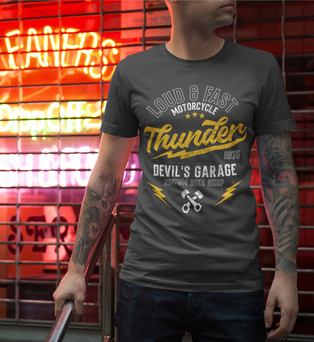 Thunder - Loud & Fast Motorcycle -  Custom Devil's Garage  - Herren Premium Organic Shirt