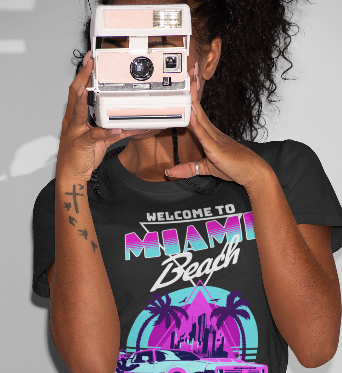 Welcome To Miami Beach - 80s Neon Retro Vaporware  - Damen Premium Organic Shirt