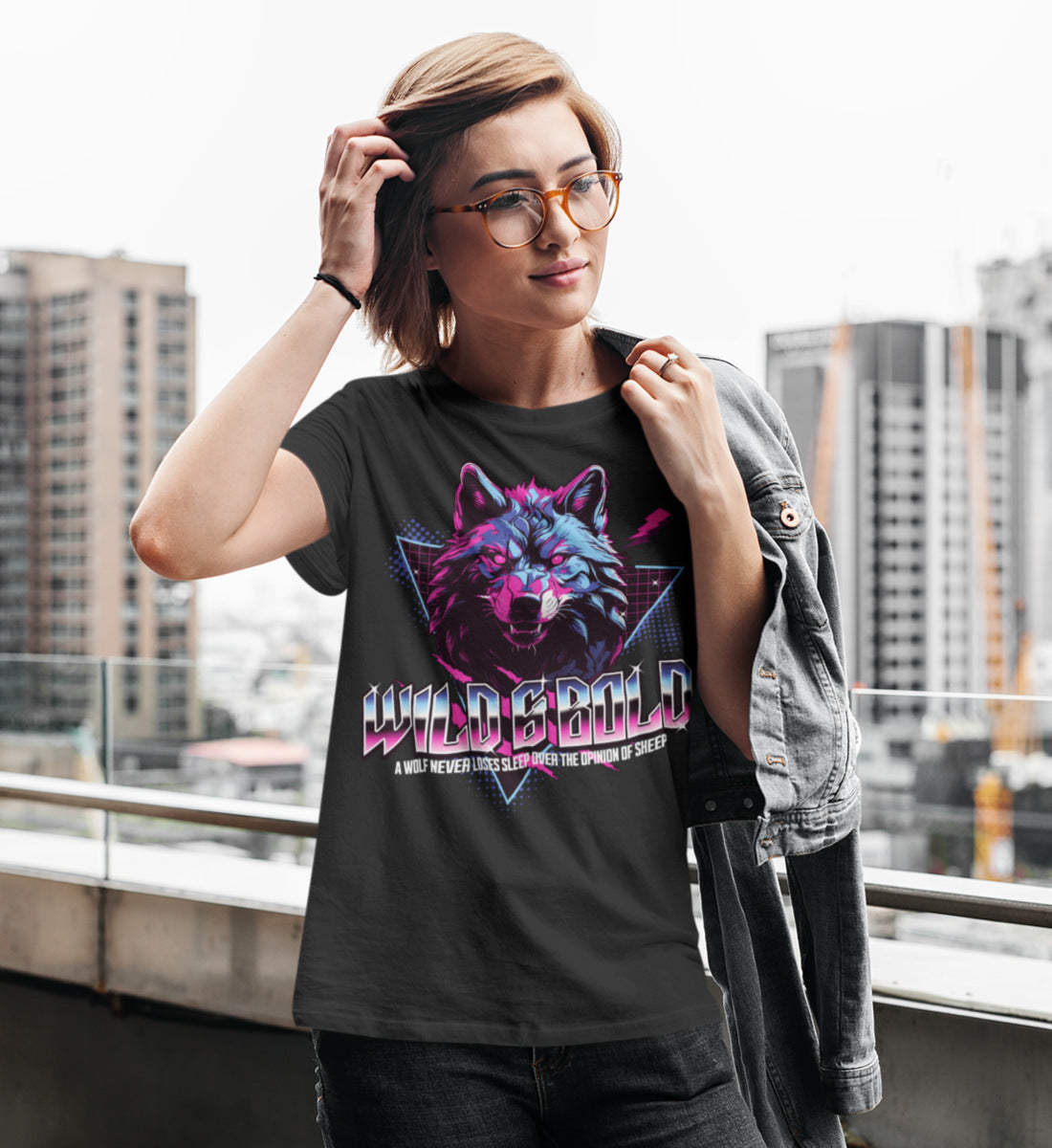 Wild & Bold Wolf - 80s Neon Retro Vaporware  - Damenshirt